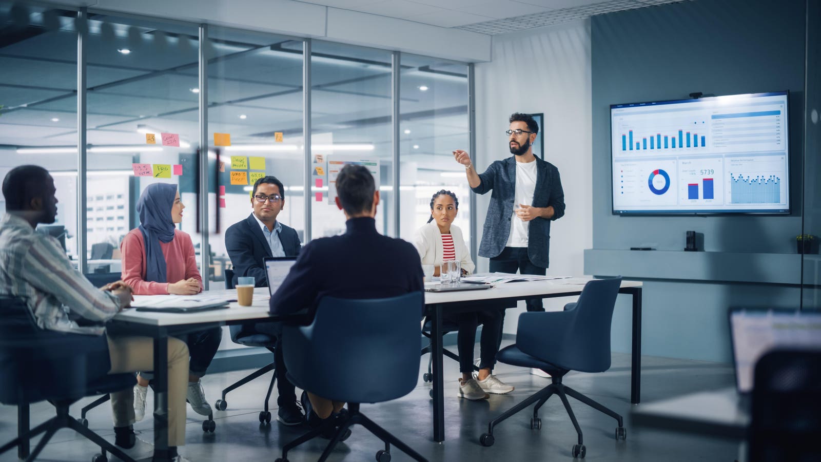 The 14 marketing jobs with the highest payment, including advertising and PR